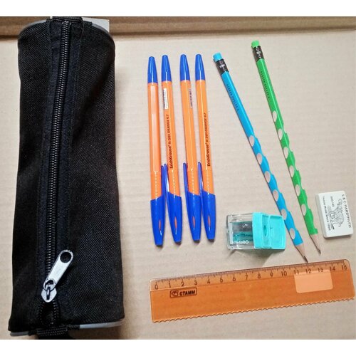 Пенал-тубус черный с наполнением: ручка шариковая, линейка, точилка, карандаш, ластик.