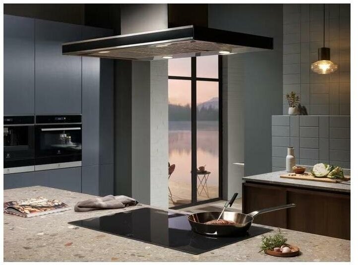 Индукционная варочная поверхность Electrolux EIS6648 черный - фото №10