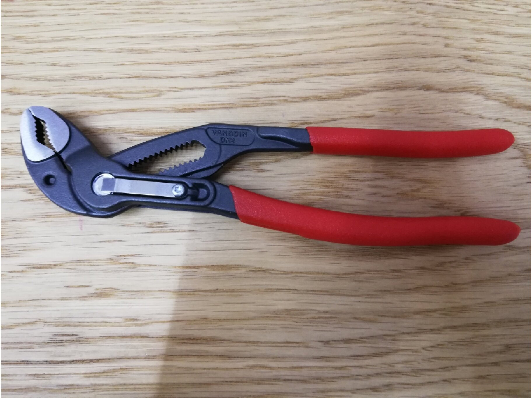 сантехнические клещи Knipex KN-8701180 - фотография № 17