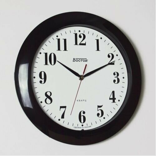 фото Настенные часы Восток классические кварцевые в офис и домой