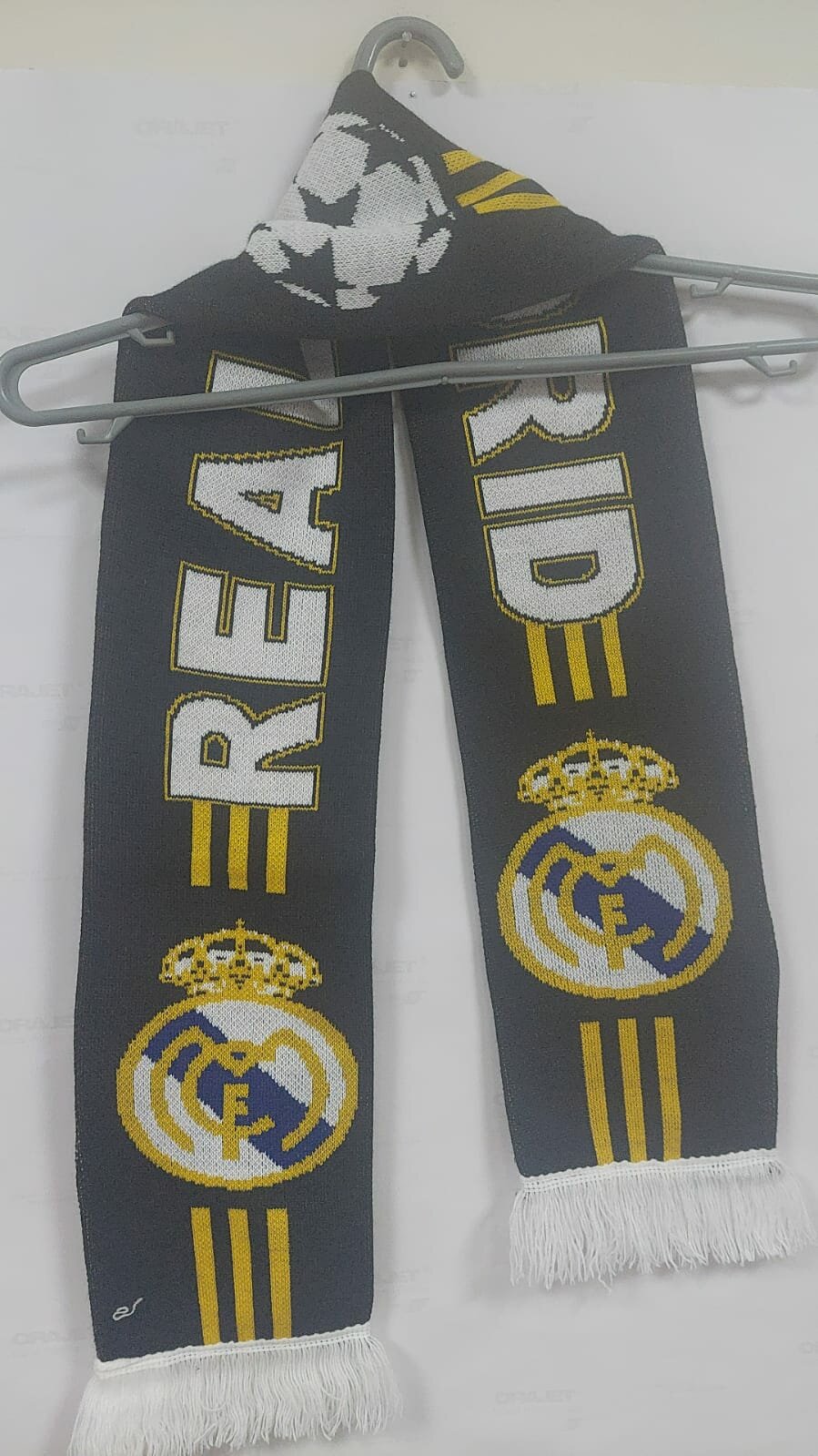 Для футбола Реал Мадрид шарф футбольного клуба REAL MADRID ( Испания )