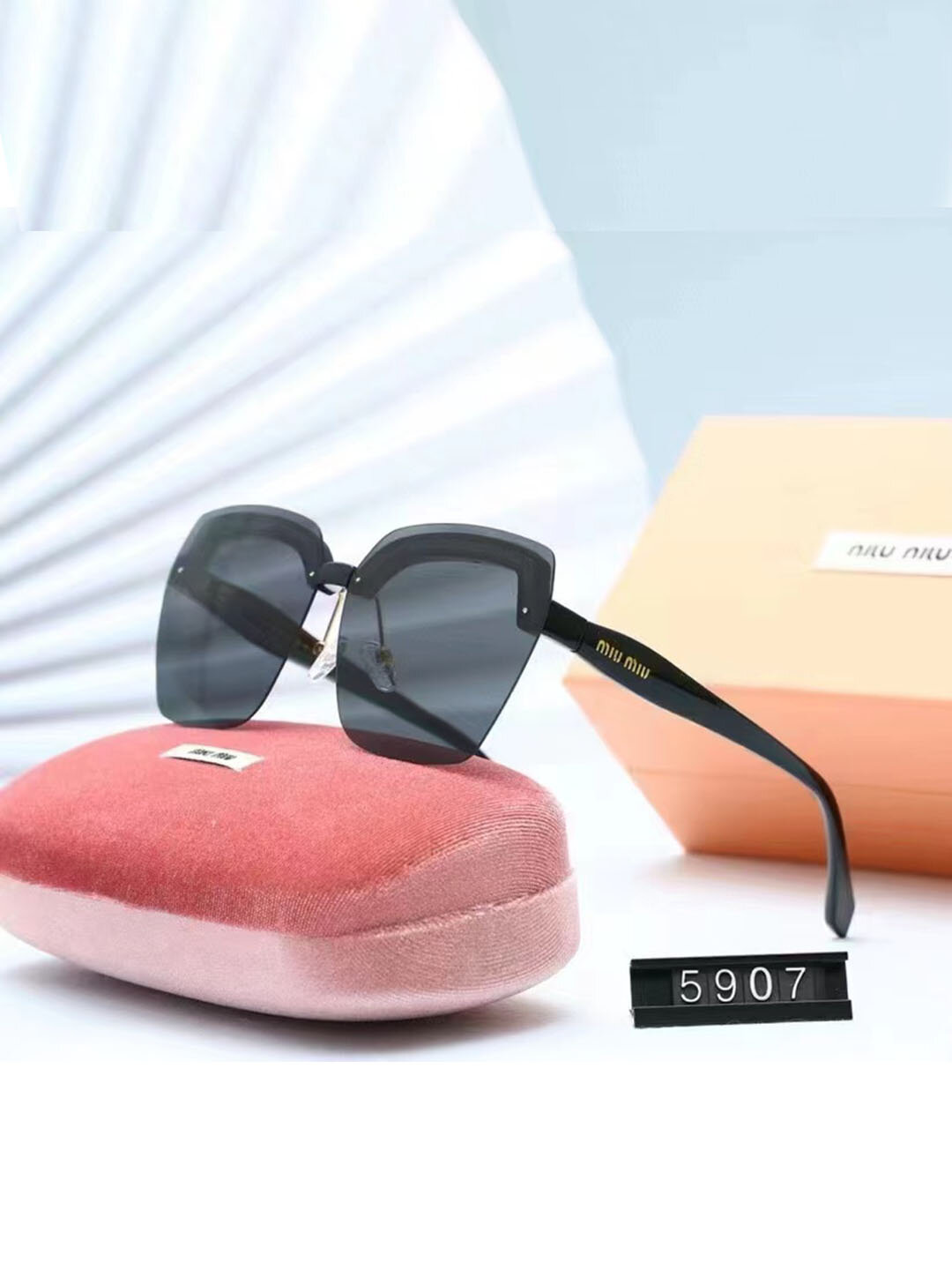 Солнцезащитные очки