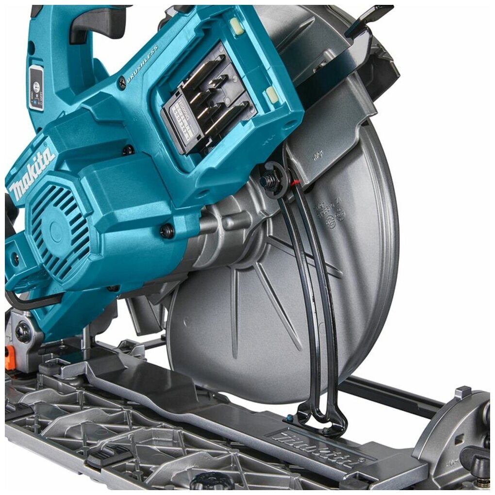 Аккумуляторная дисковая пила Makita XGT, HS009GZ - фотография № 4