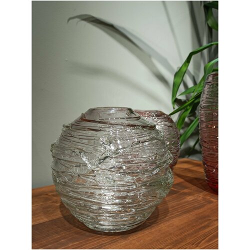 Декоративная ваза для цветов 