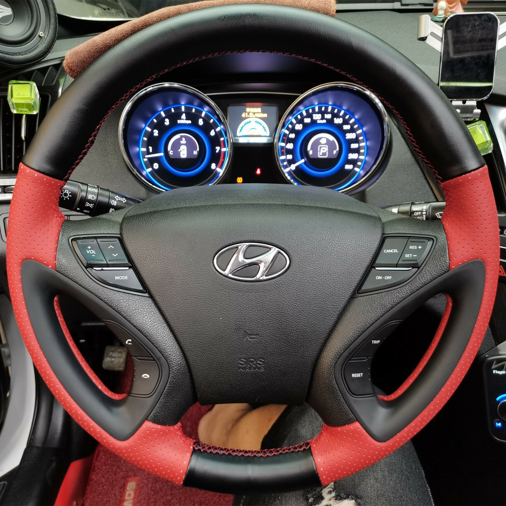 Кожаный чехол для рулевого колеса на Hyundai IX25/IX35, черный с двумя отверстиями, премиум-автотовар
