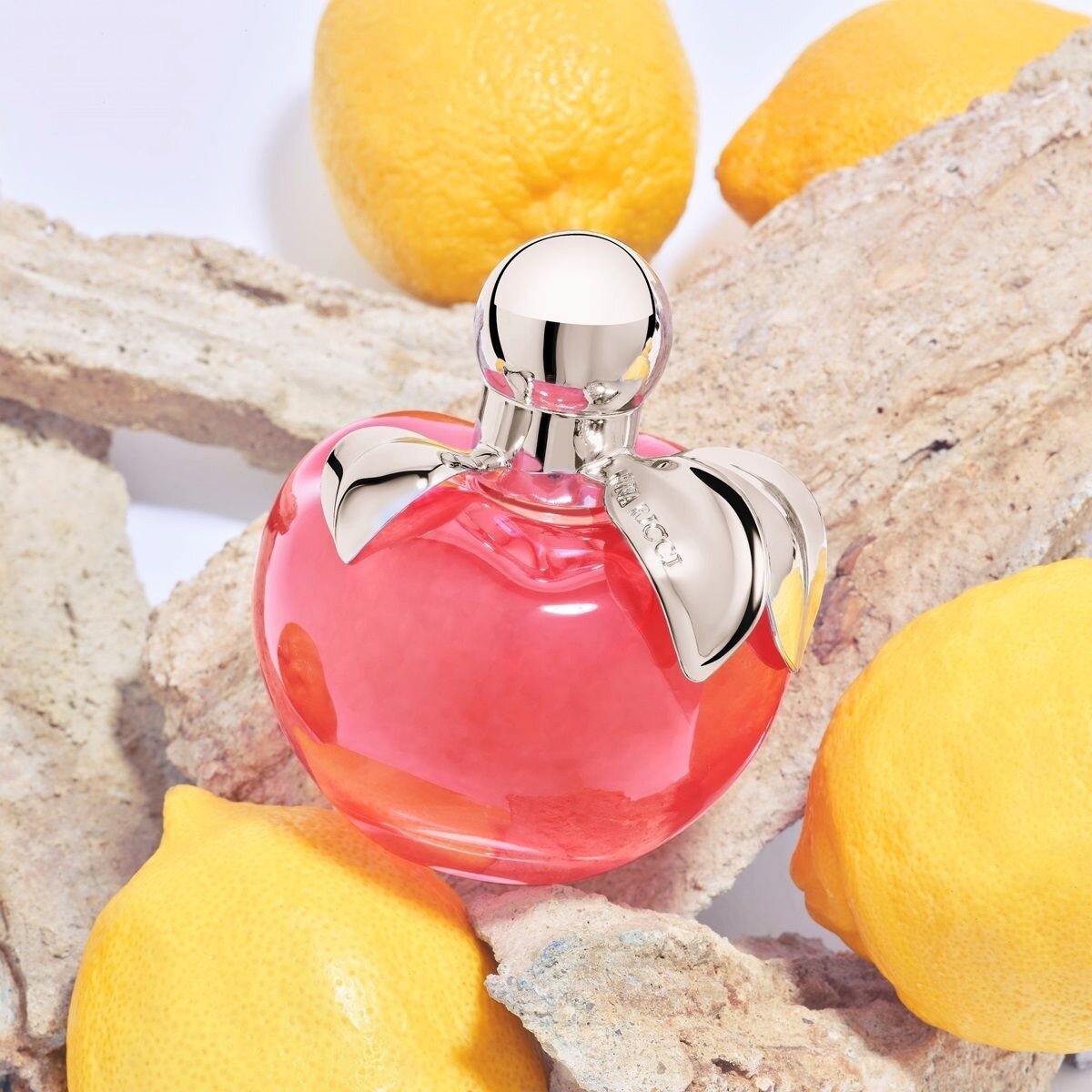 Nina Ricci Туалетная вода для женщин Nina, 30 мл — фото 1