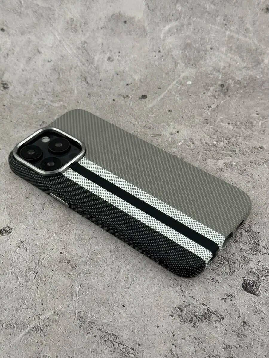 Защитный чехол с карбоновой текстурой для iPhone 14 Pro Max тонкий ударопрочный