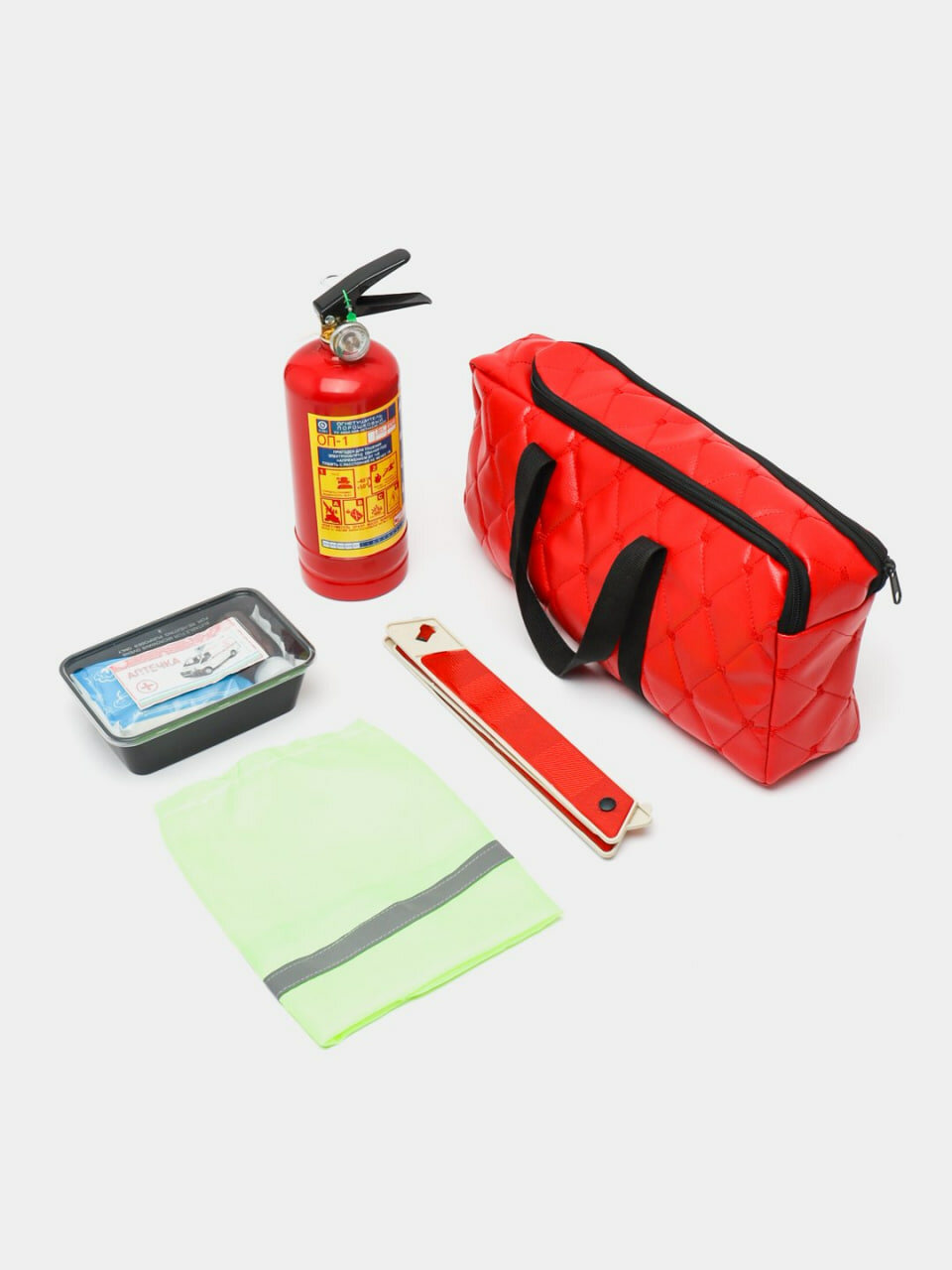 Аптечка, огнетушитель (1КГ), аварийный знак, жилет, аптечка, для прохождения ТО