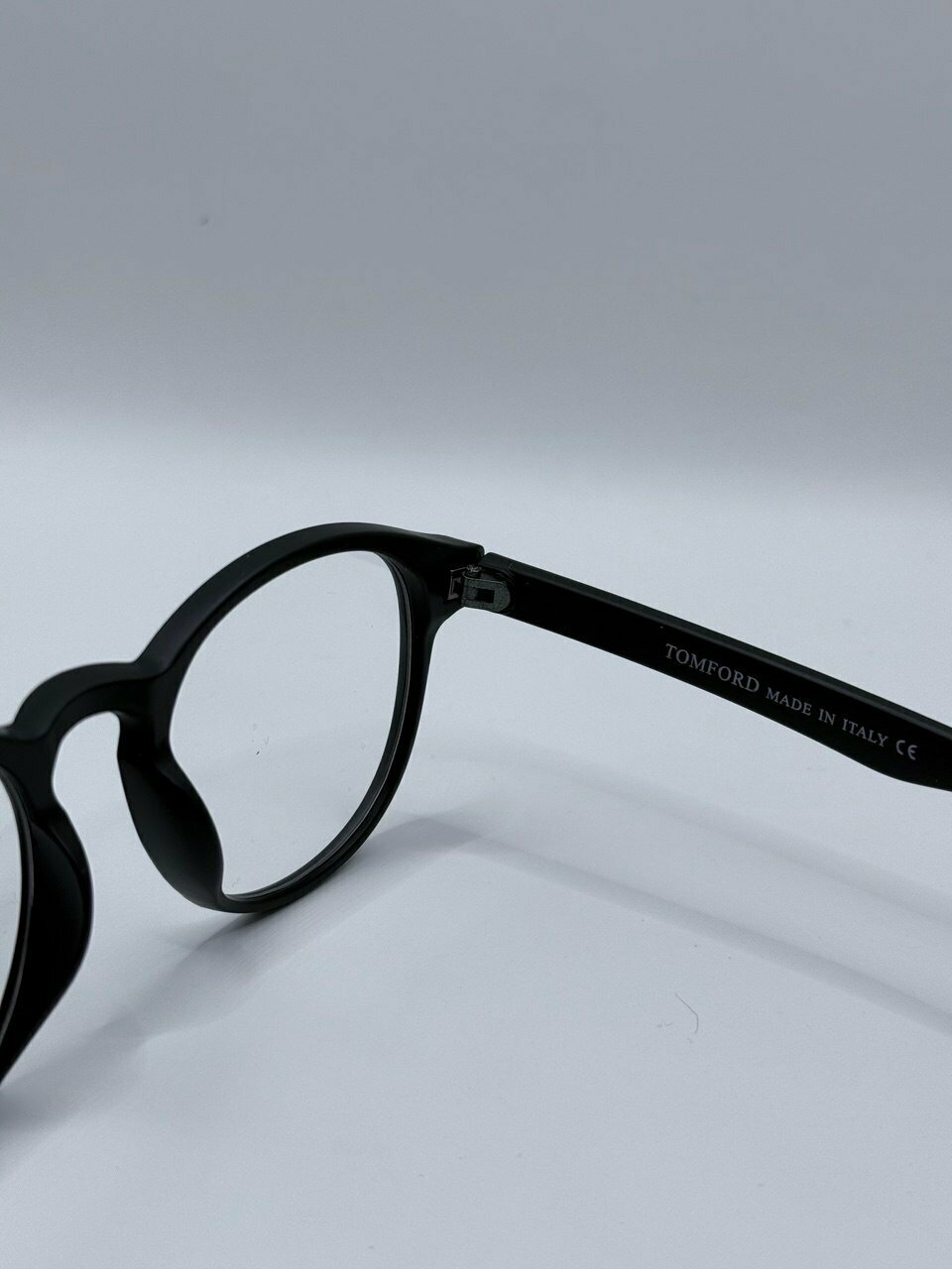 Солнцезащитные очки Tom Ford, черный/прозрачный — фото 1