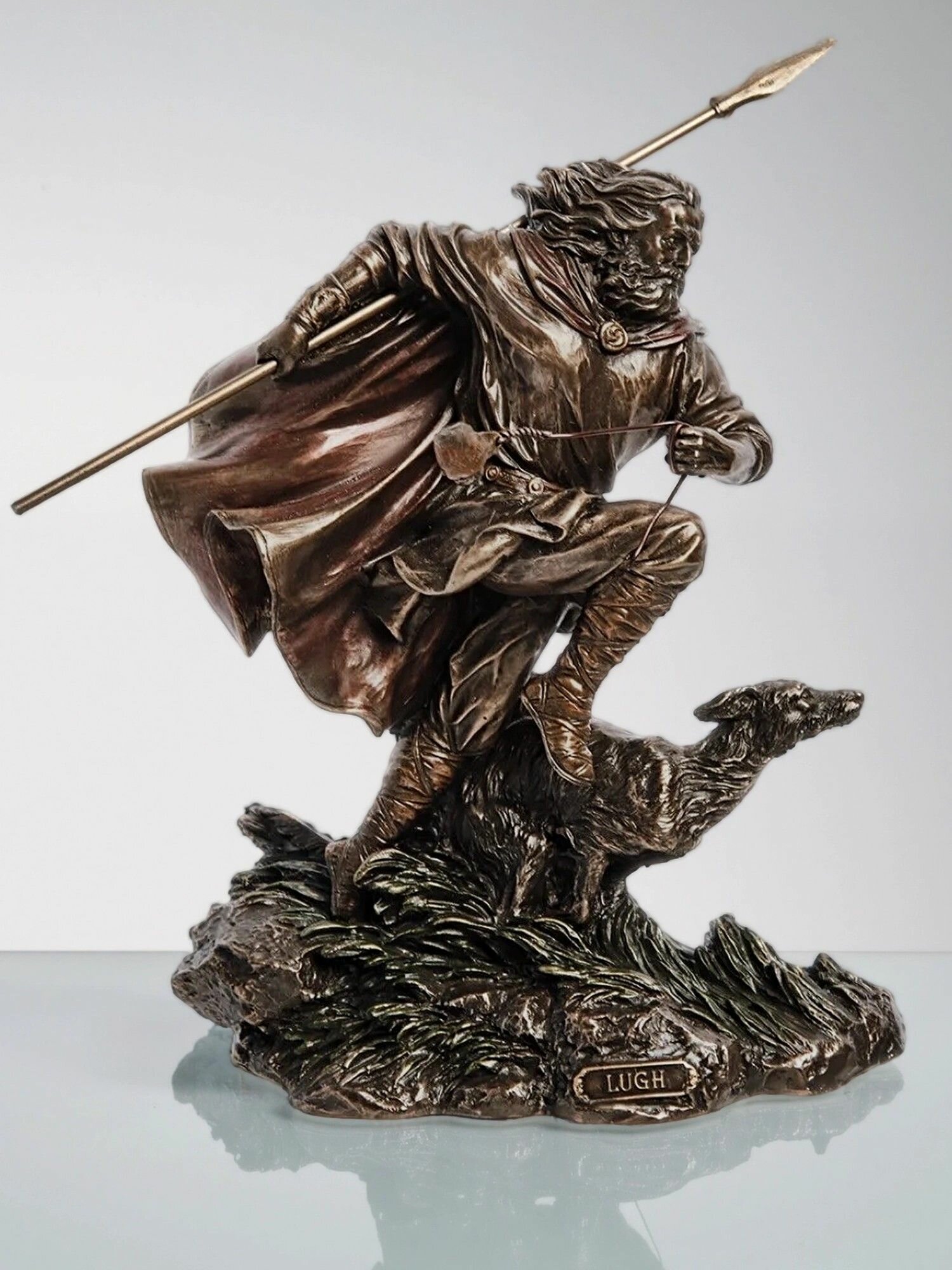 Статуэтка Луг - бог солнца и гроз, 20*16*8см, материал изготовления полистоун