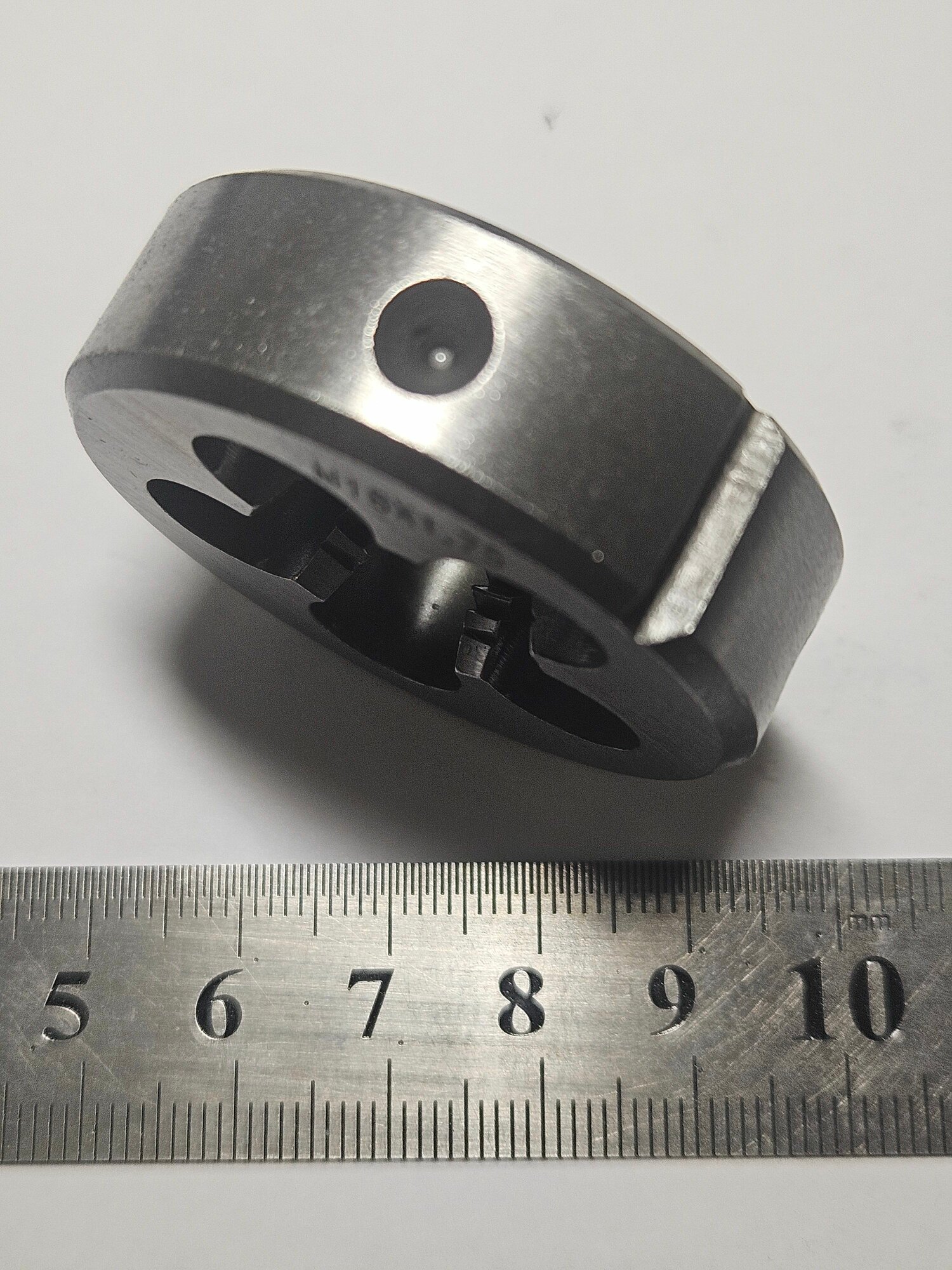 Плашка метрическая М18х1,75 — фото 1