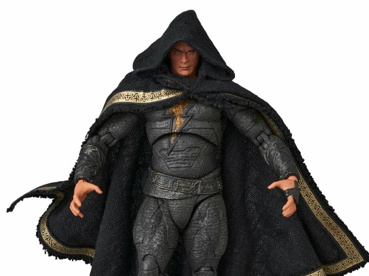 MAFEX No.224 Black Adam 2022, 16 см 1/12, тканевый плащ, 3 головы, эффекты молнии, стенд