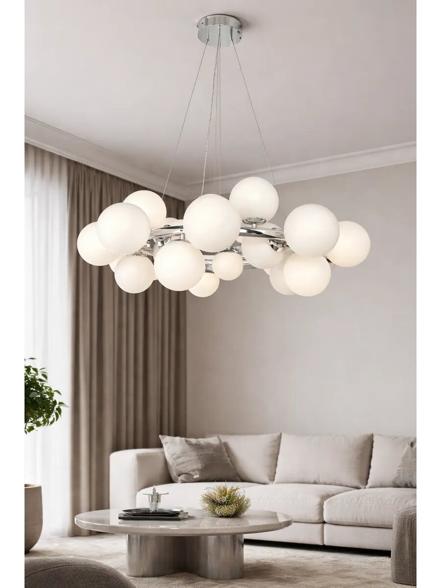 Подвесная люстра с шарами