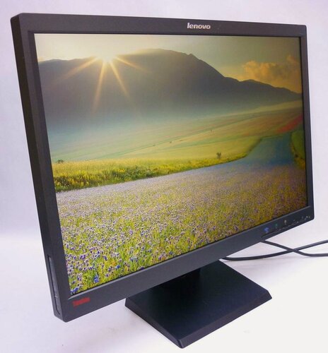 Изображение товара Монитор 22" Lenovo L2250p незначительные царапинки