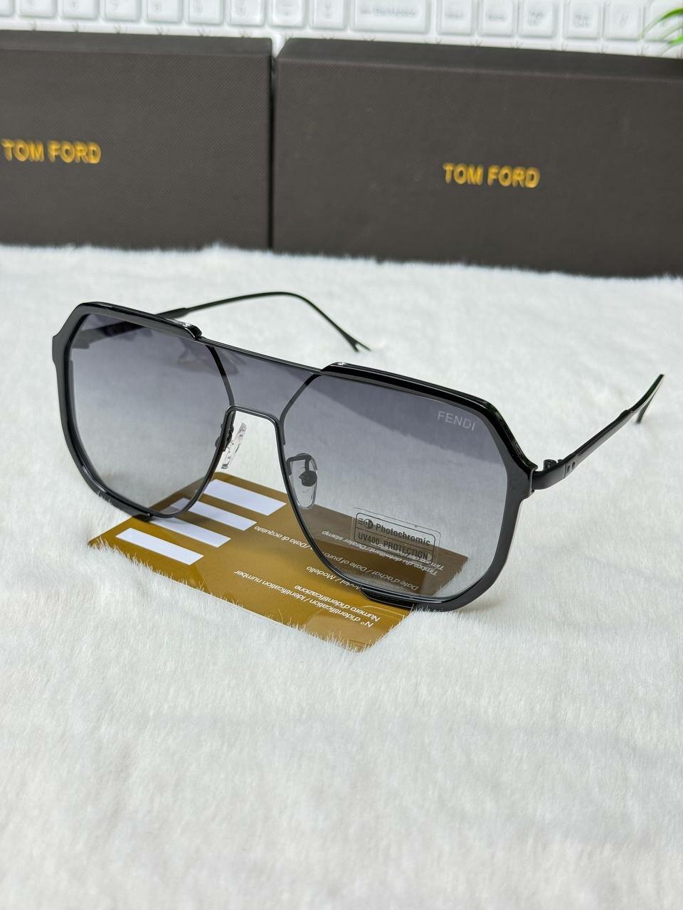 Солнцезащитные очки