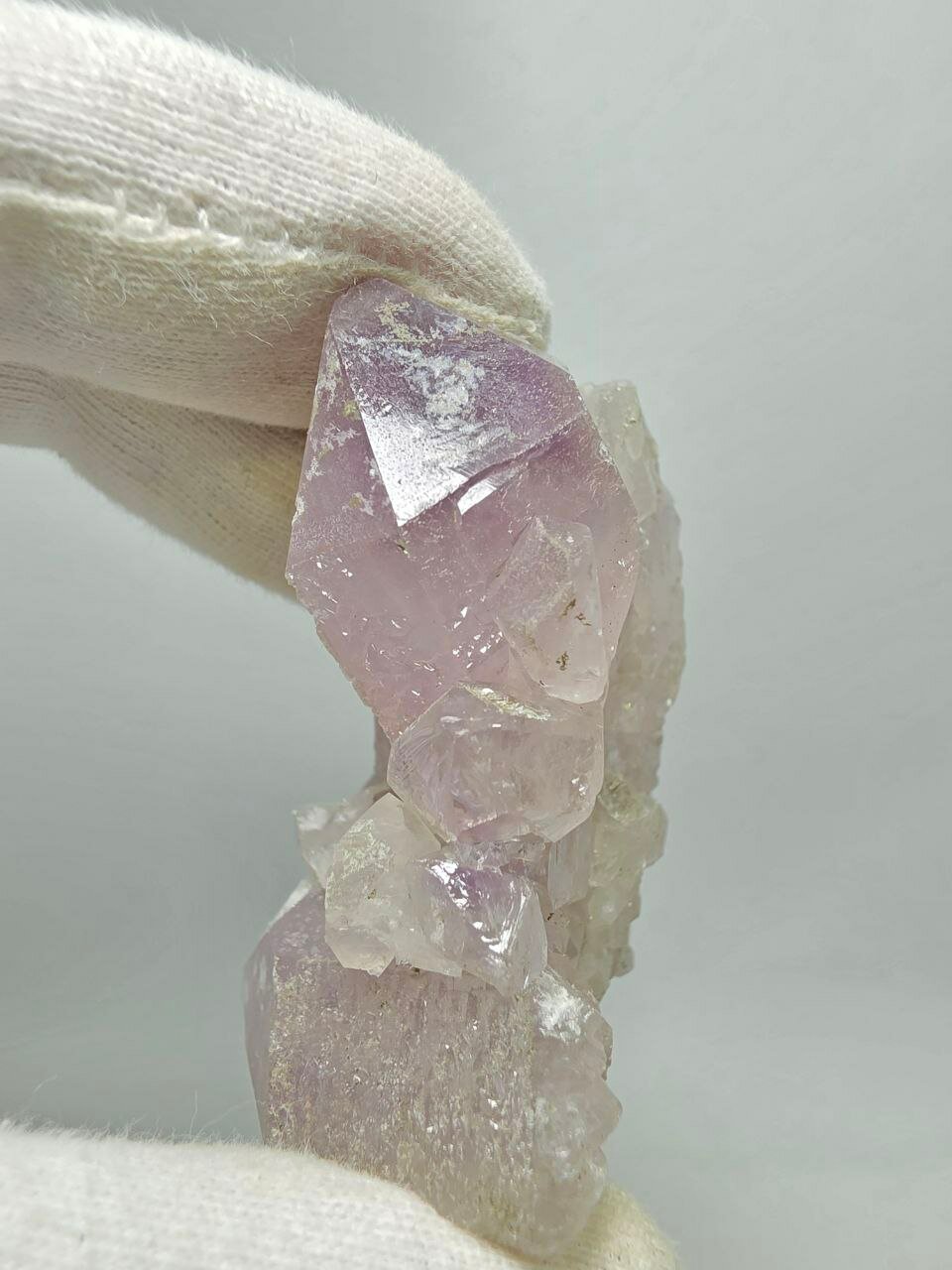 Друза кварца (аметистового) 45 мм, 16 г.