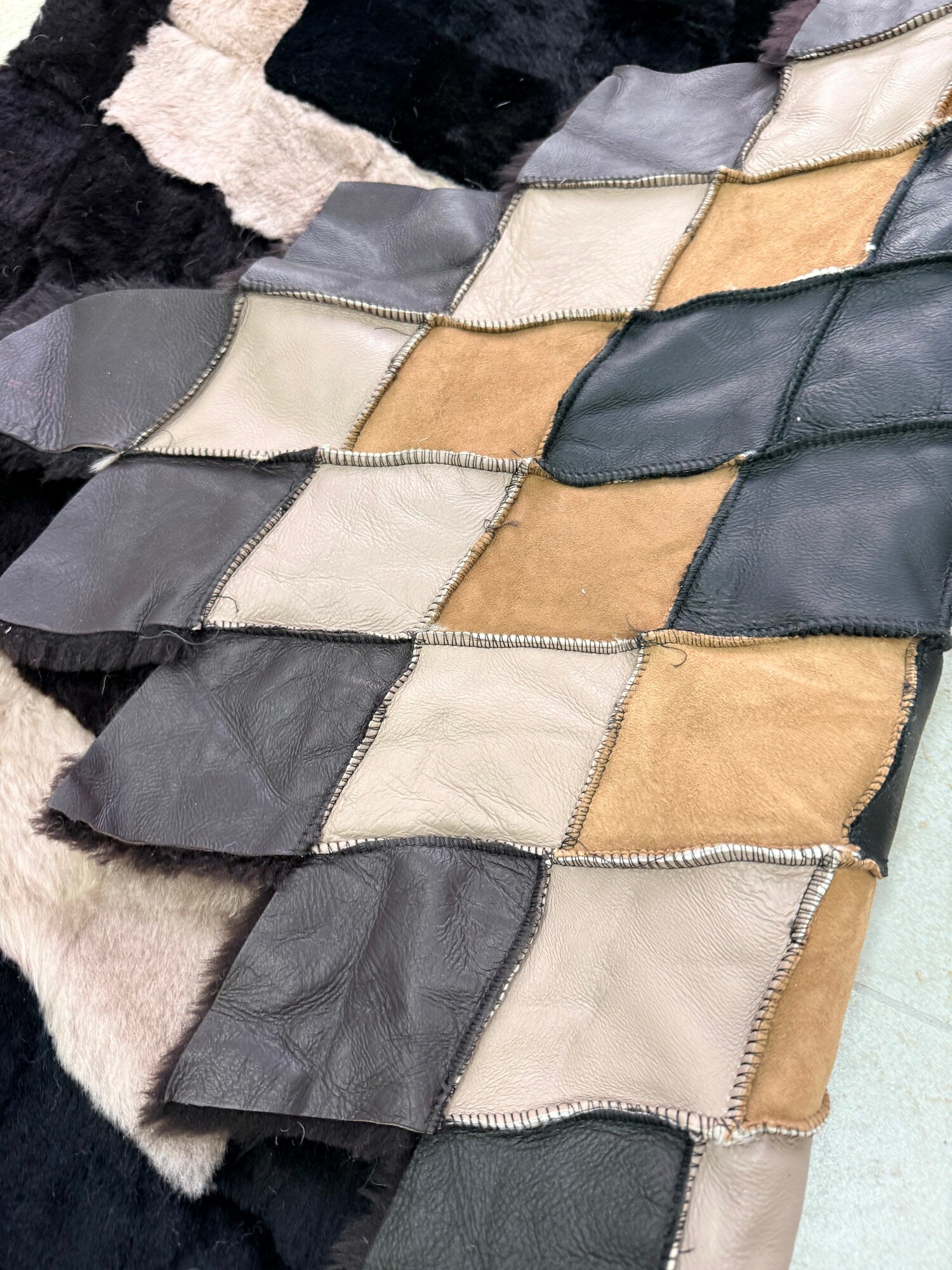 Покрывало меховое ковер из шкуры овчины — фото 1