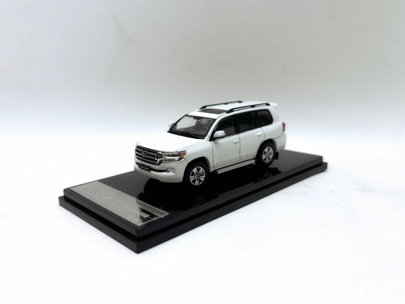 GCD 1/64 Toyota Land Cruiser LC200 2015 Литая модель автомобиля в масштабе
