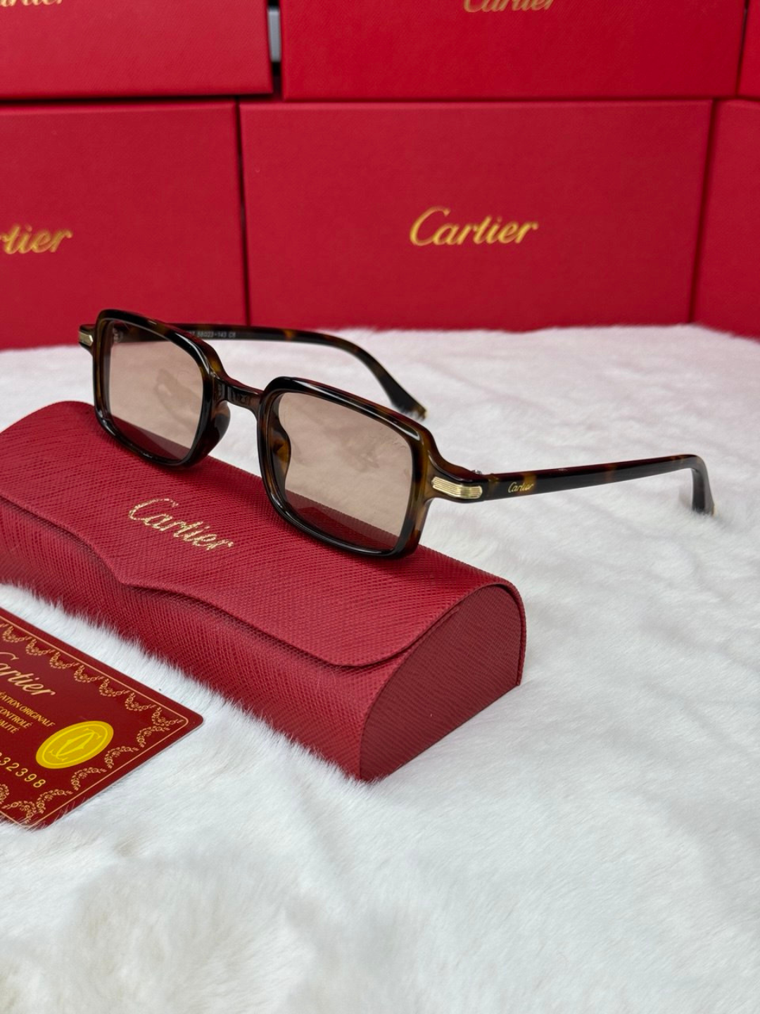 Солнцезащитные очки