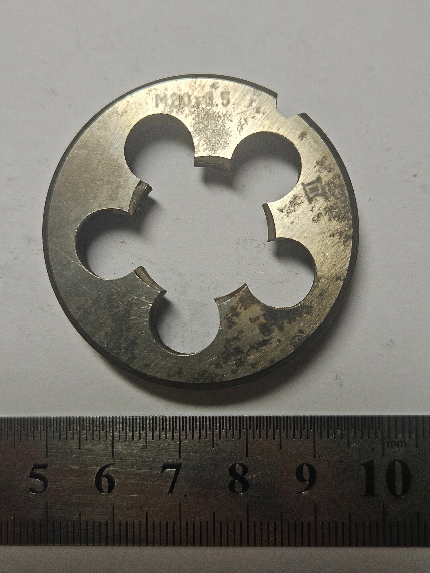 Плашка метрическая М20х0,5