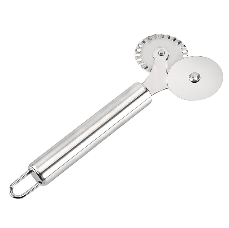 Специальный нож для резки теста и пиццы 2 в 1 имеет очень удобный крючок