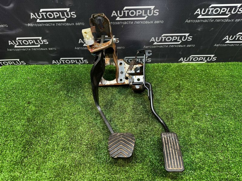 Блок педалей Rover 45 2000 (14K4F) Б/У с пробегом Арт. Z13032758