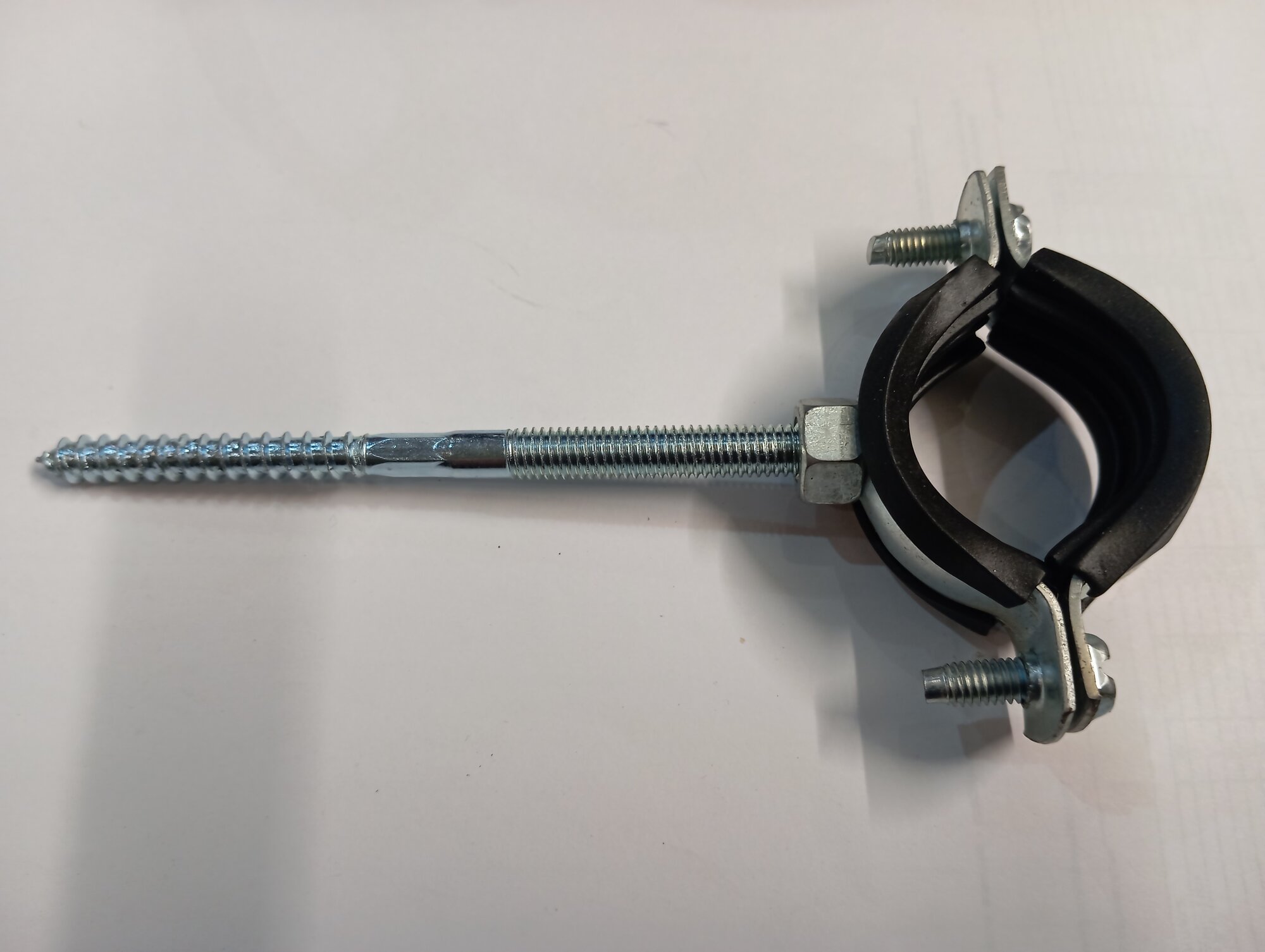 Хомут трубный размер н 32-36. 1' в сборе со шпилькой 8*110.