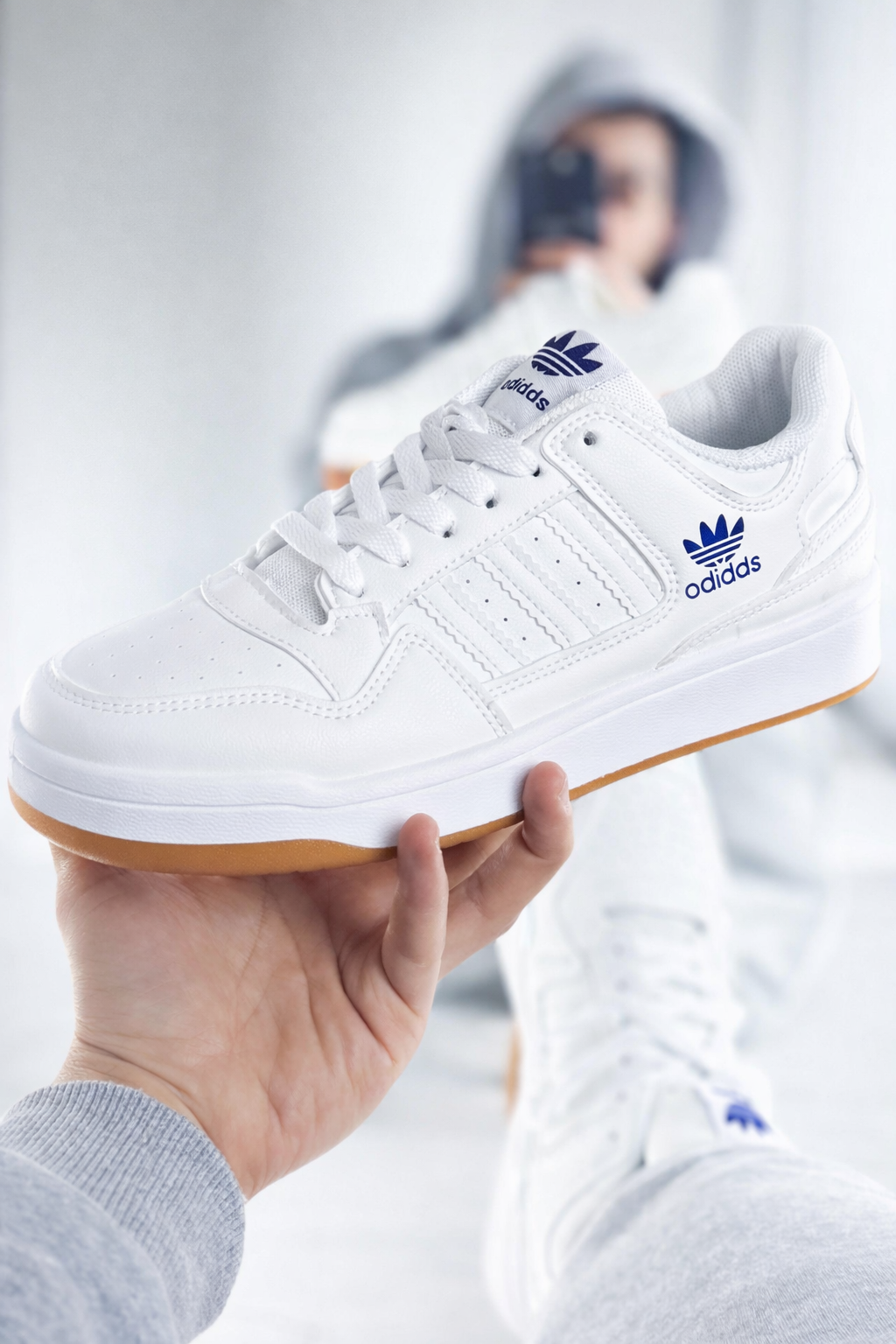 Кроссовки adidas