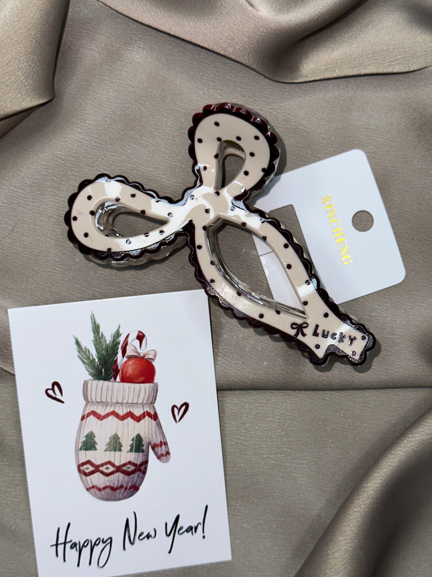 Заколка "Бантик в горошек", от бренда , премиум плюс, держит волосы любой длины , цвет молочный