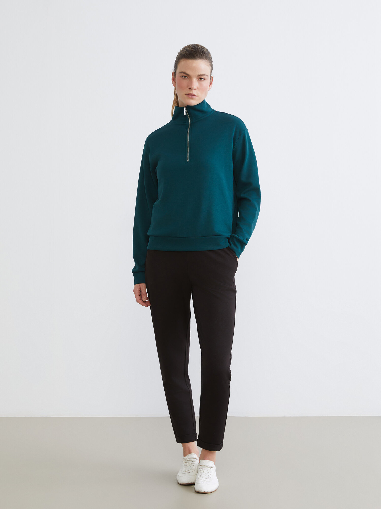 Брюки спортивные