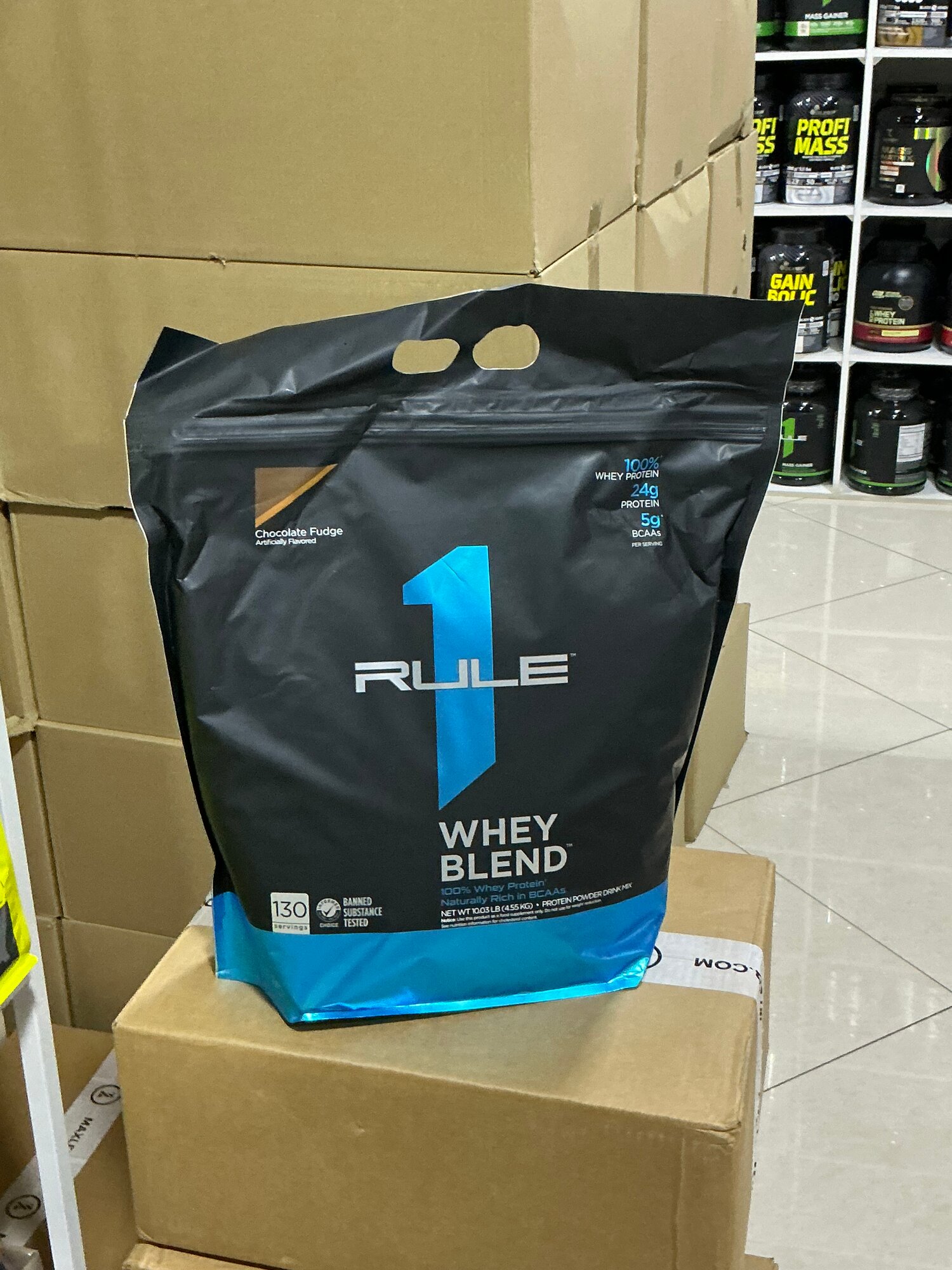 Whey Blend от Rule 1 One 4,55кг chocolate 130 порций протеина на каждую порцию 24 грамм протеина