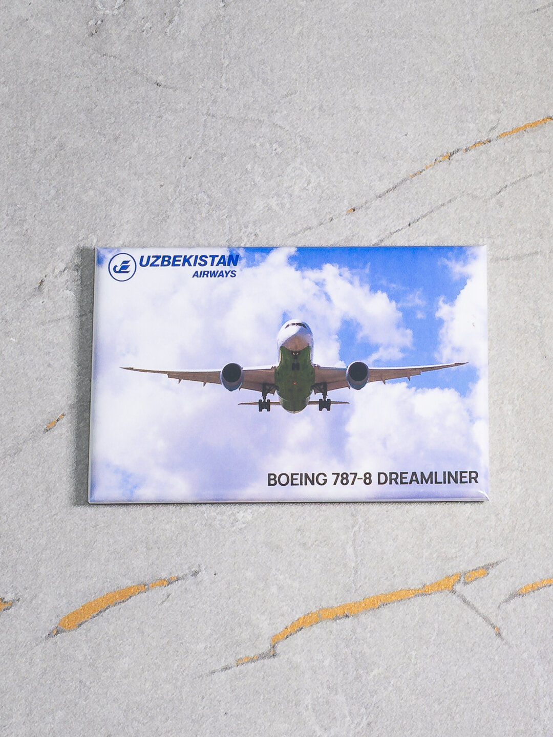 Фото магнит (авиасувенир), фото самолёта Boeing 787-8 Dreamliner Uzbekistan Airways, размер 8x5 см