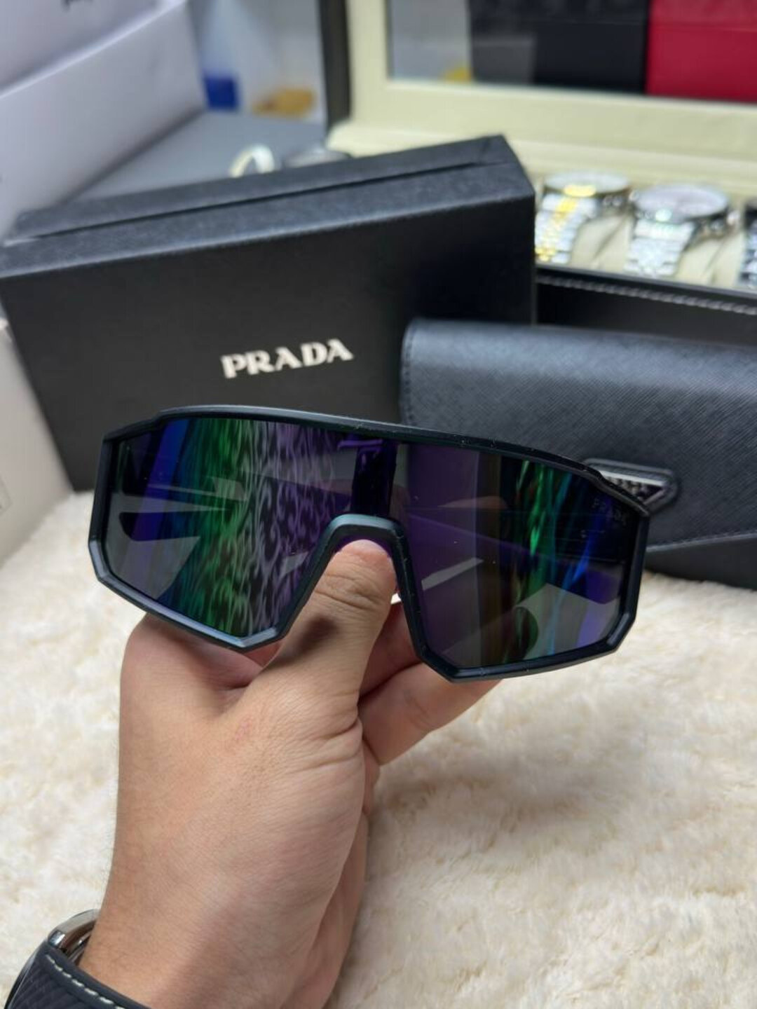 Солнцезащитные очки