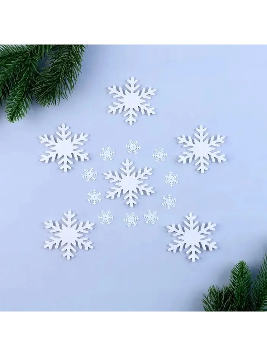 Белые снежинки для новогоднего декора