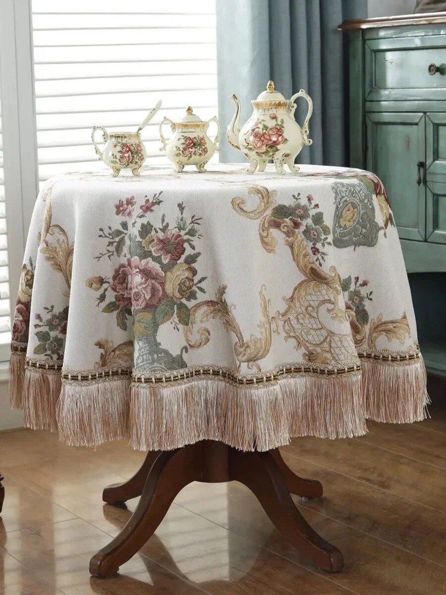 Скатерть Жаккард 180x180 см, белая, плотность 320 г/кв. м, узоры