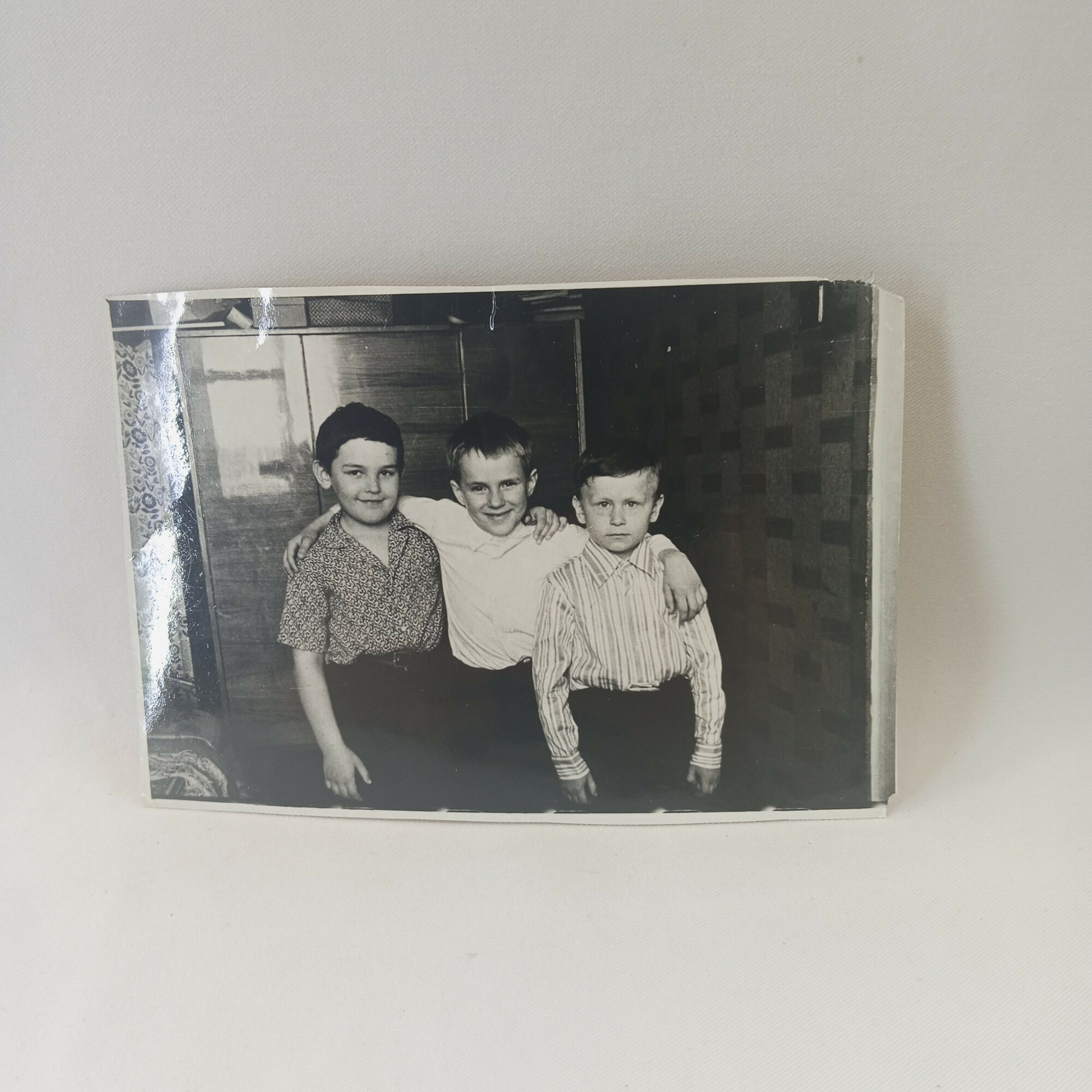 Фотография винтажная, СССР. Черно белый снимок с детьми, жанровый семейный сюжет