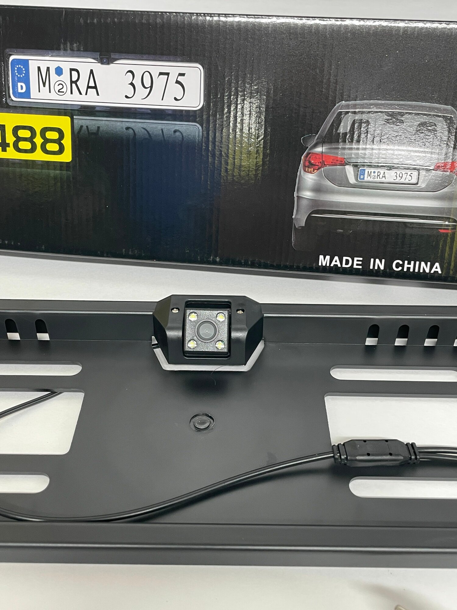 Камера заднего вида в рамке номерного знака, с 4 диодами, 170 градусов, 960x480, черная, арт: 8732-К