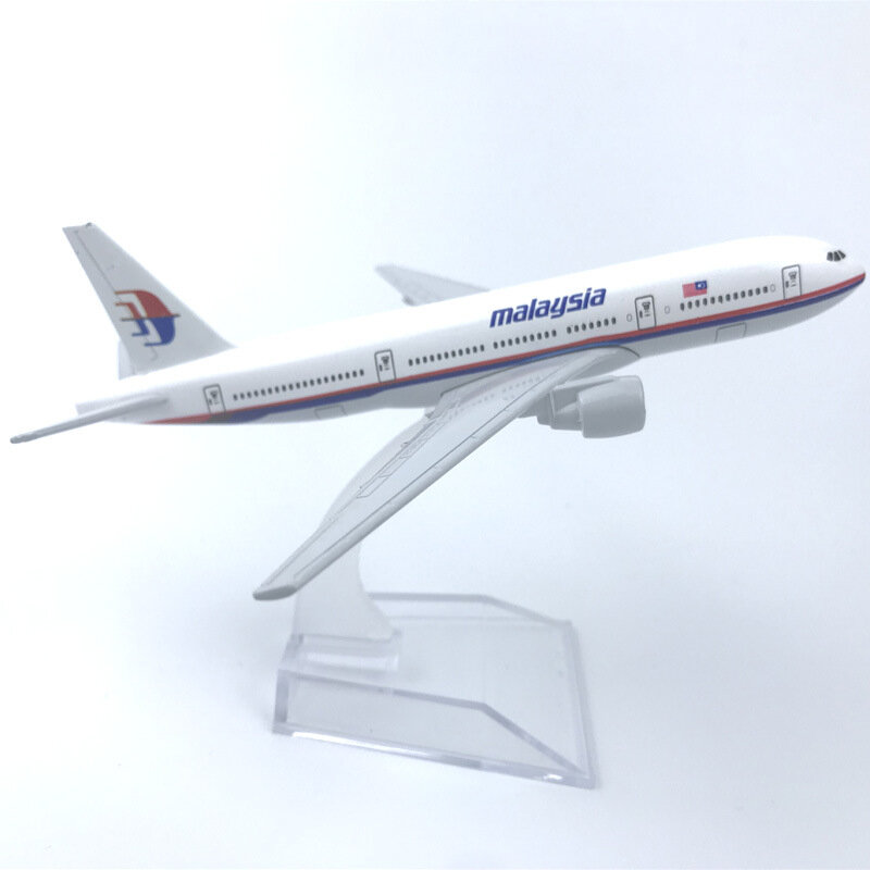 Модель Боинг 777 16 см из сплава с логотипом Малайзия Эйрлайнз