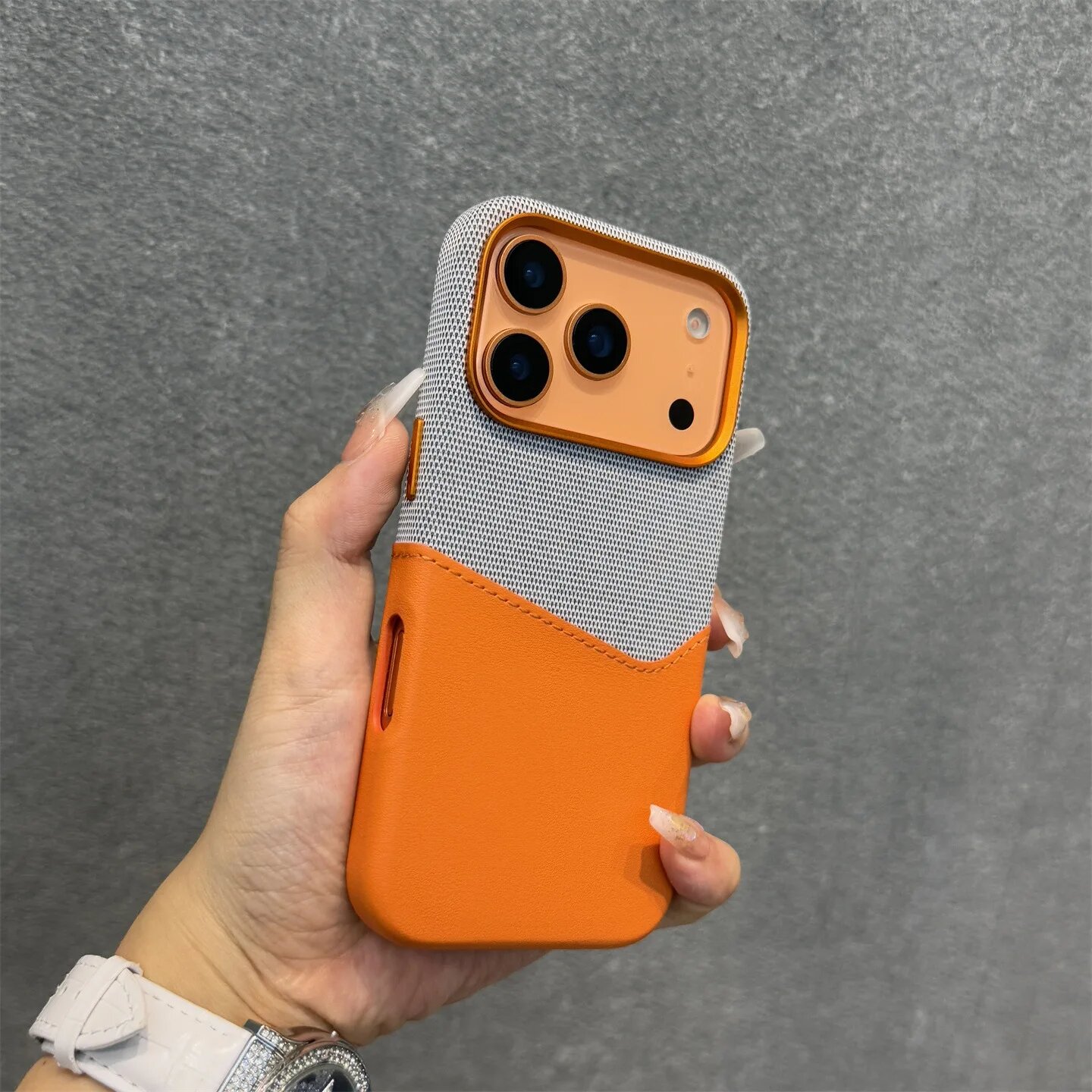 Чехол для iPhone 14 Pro оранжевый