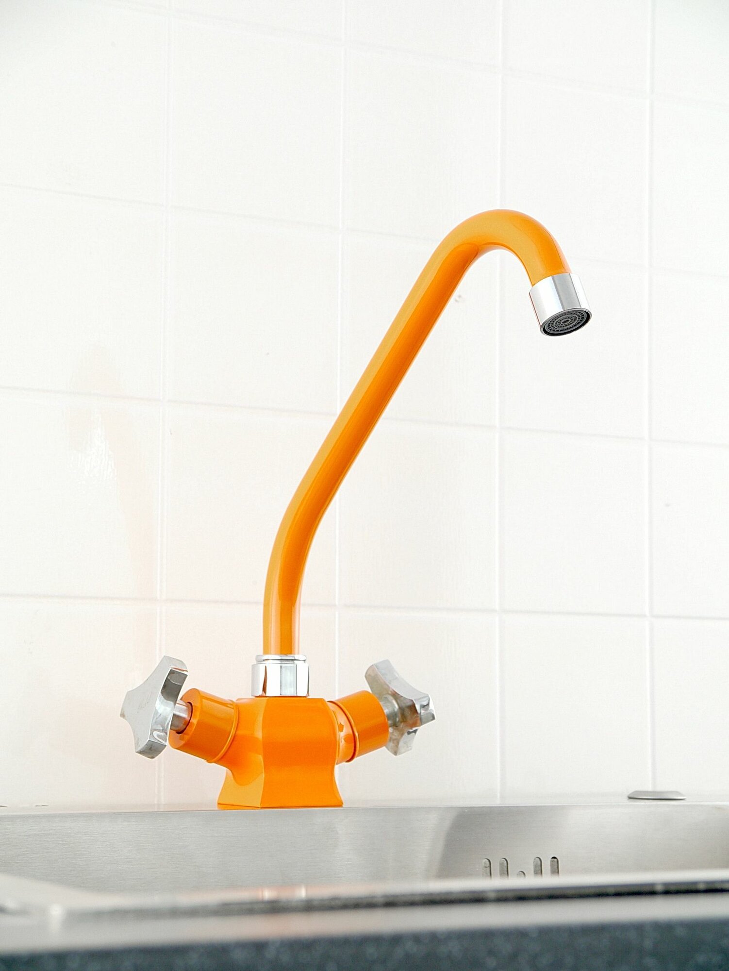 Смеситель для кухни с высоким изливом