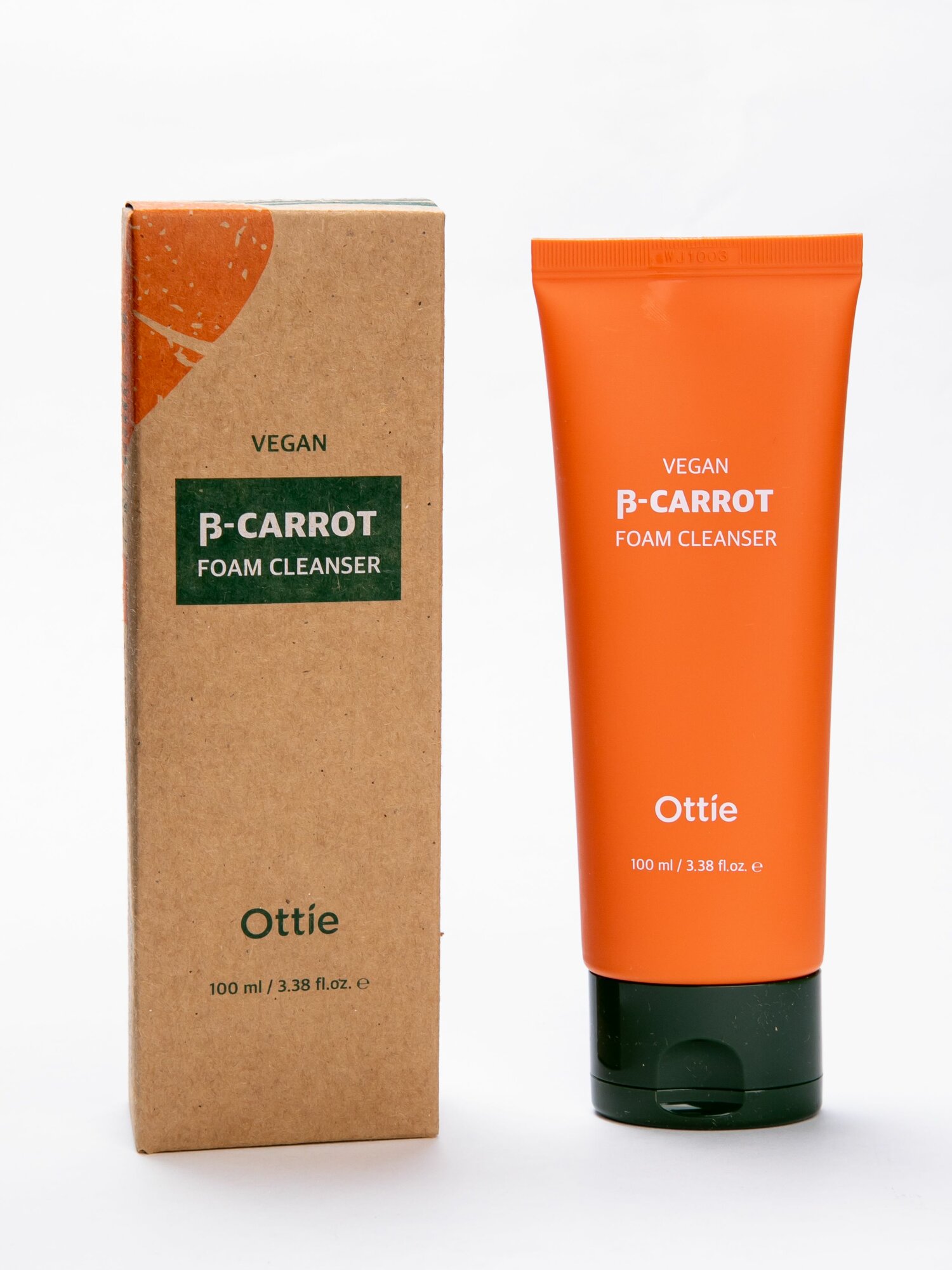 Очищающая веган-пенка на основе органической моркови Ottie Vegan Beta-Carrot Foam Cleanser, 100 мл