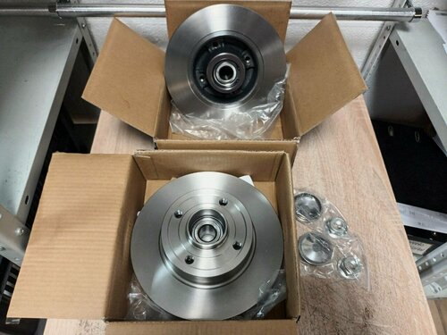 Изображение товара Диски тормозные зад. с подшип. (2 шт) Renault Megane II , Рено Меган 2 Miles