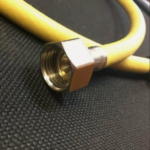 Изображение товара Подводка для газа ELKA 3/4 дюйма 1 м, г-г, ПВХ. Надежный шланг для подключения газового оборудования