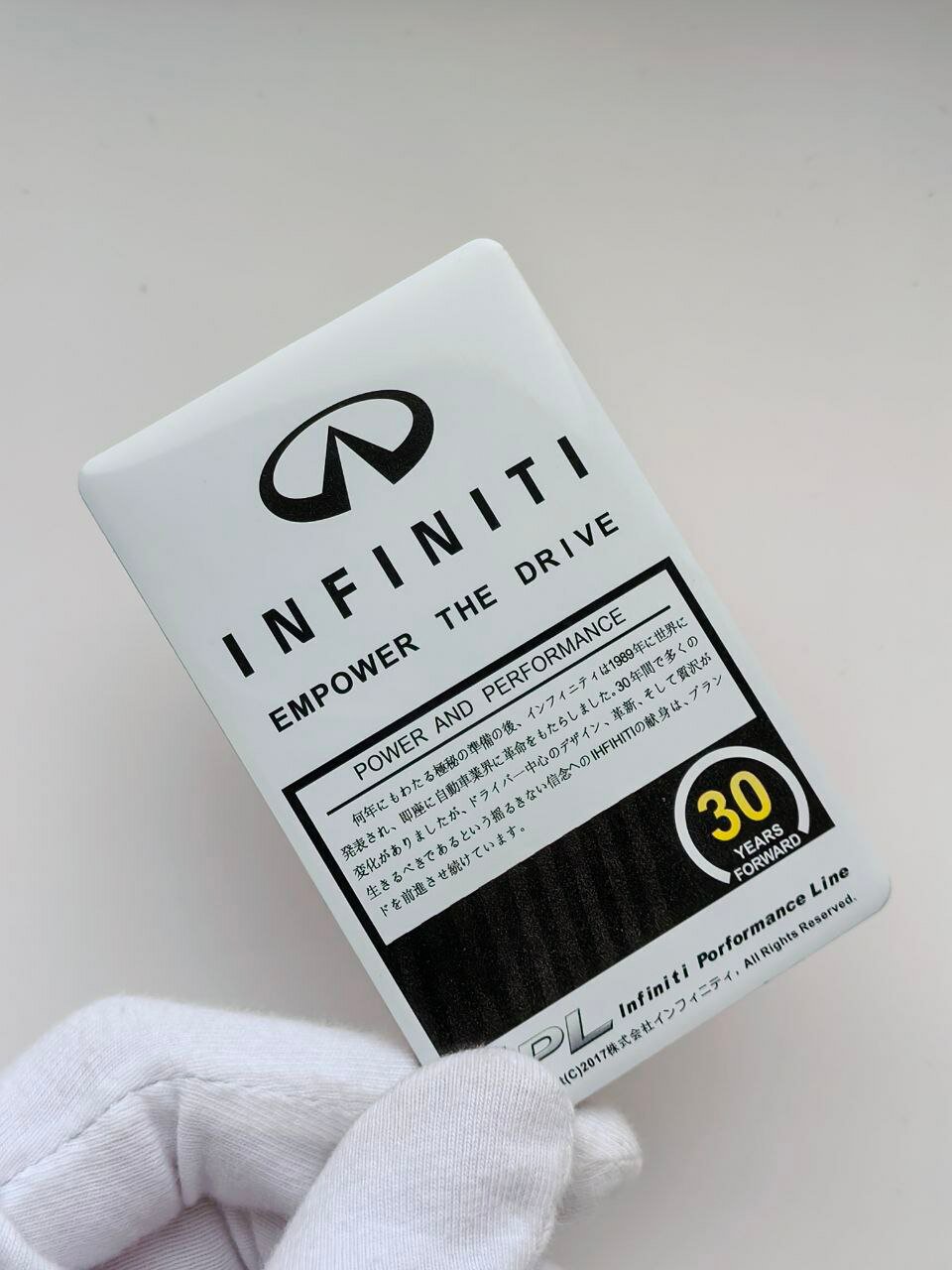 Алюминиевая наклейка 80*50 мм. Infiniti Empower the drive эмблема наклейка на авто Инфинити 1 шт.