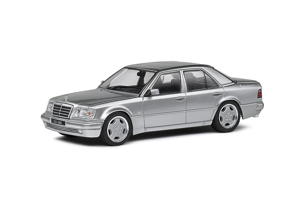 Модель коллекционная SOLIDO Mercedes 560 sec amg widebody W126