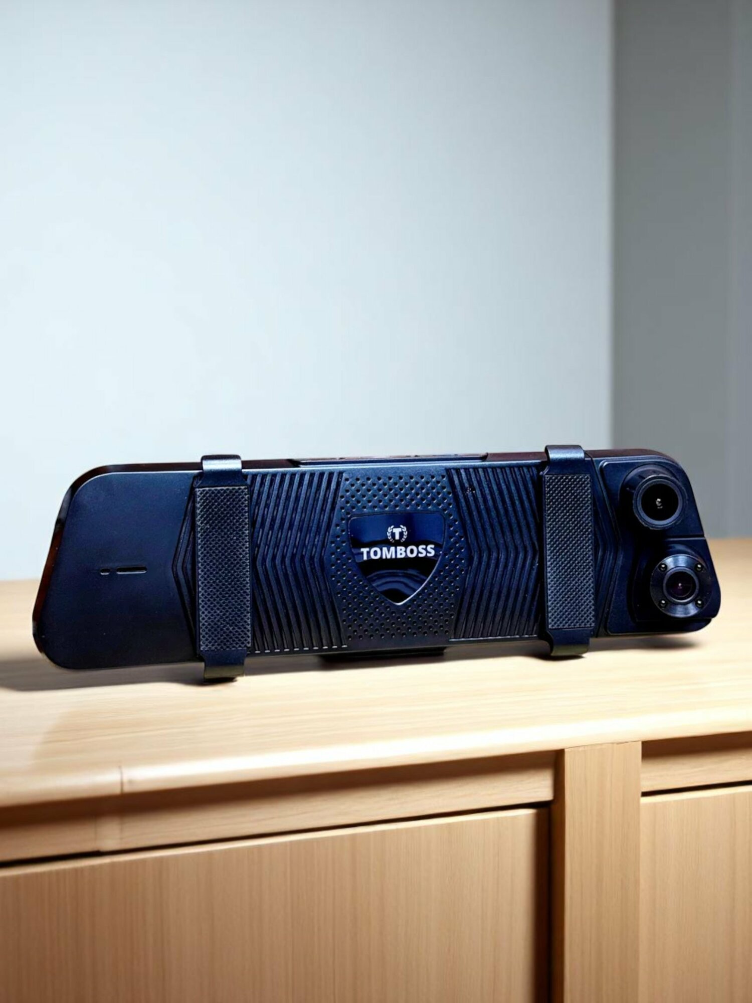 Видеорегистратор Tomboss T33, 3 камеры, 2K, QHD, 180°, с крепежом — фото 1