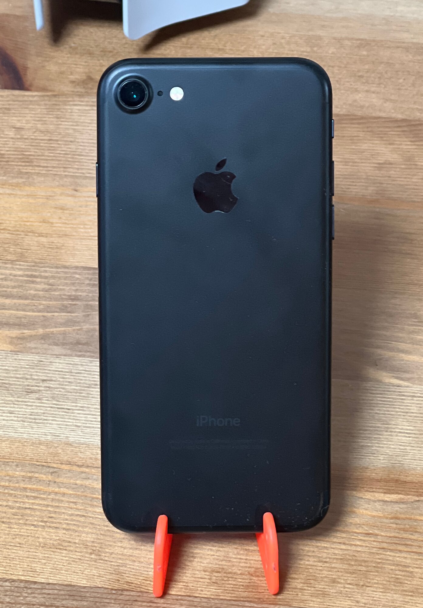 Apple iPhone 7 32Gb Jet Black — купить по низкой цене на Яндекс