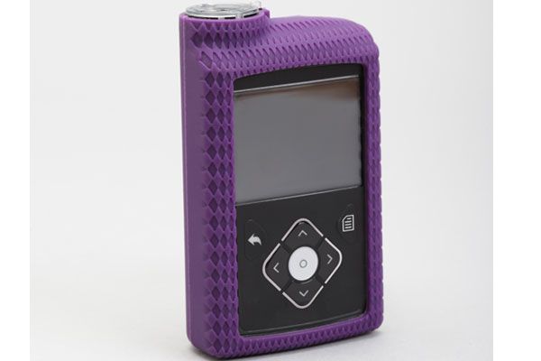 Чехол для инсулиновой помпы Medtronic Медтроник 720G, 740G и 780G, фиолетовый силикон