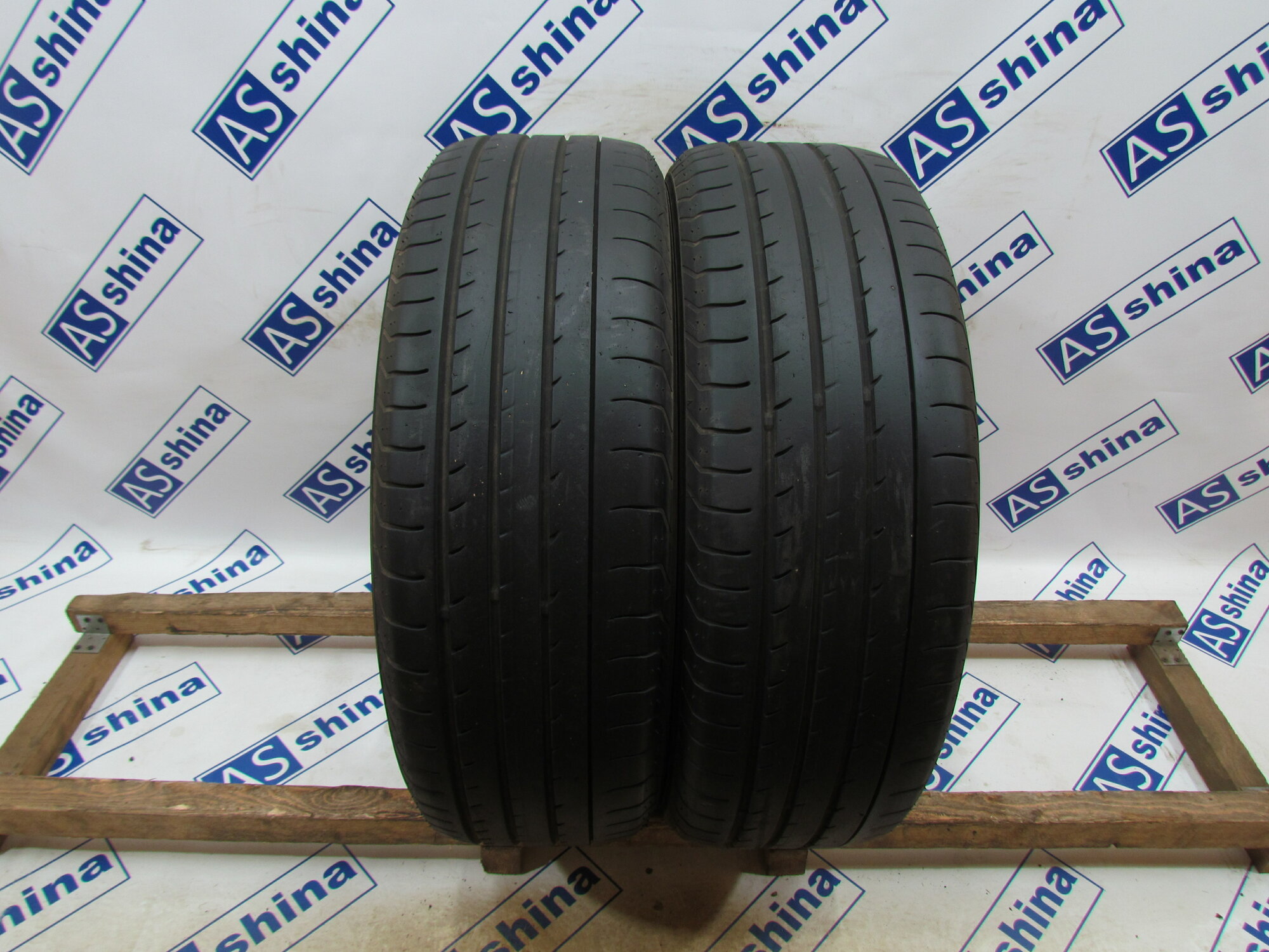 Комплект (2 шт) Yokohama Advan Sport V-105 235 55 R20 летние БУ шины 10-20% износ , артикул 0028508