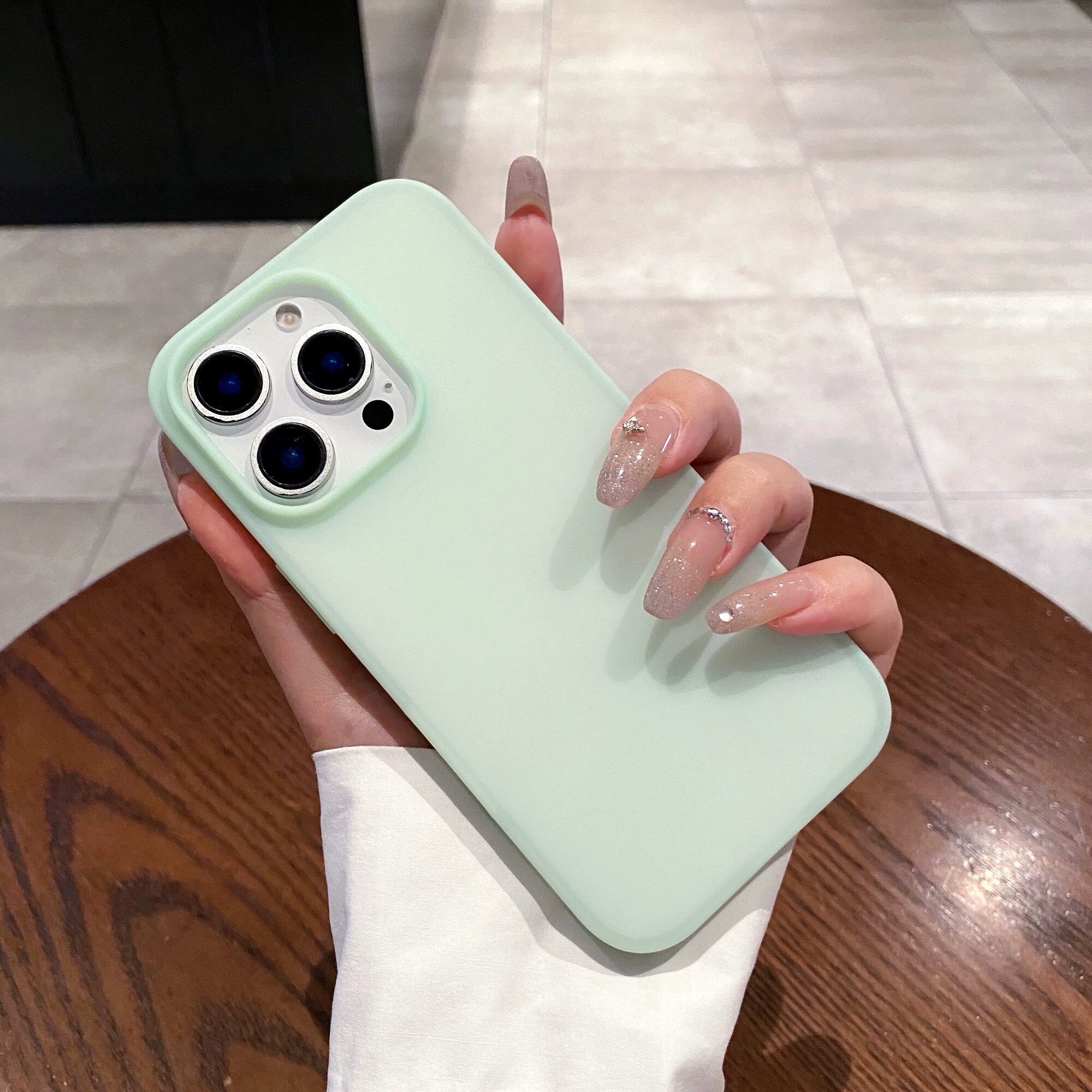 Жидкий силиконовый ультратонкий ударопрочный чехол для iPhone 16 Pro Max, прозрачно-зеленый